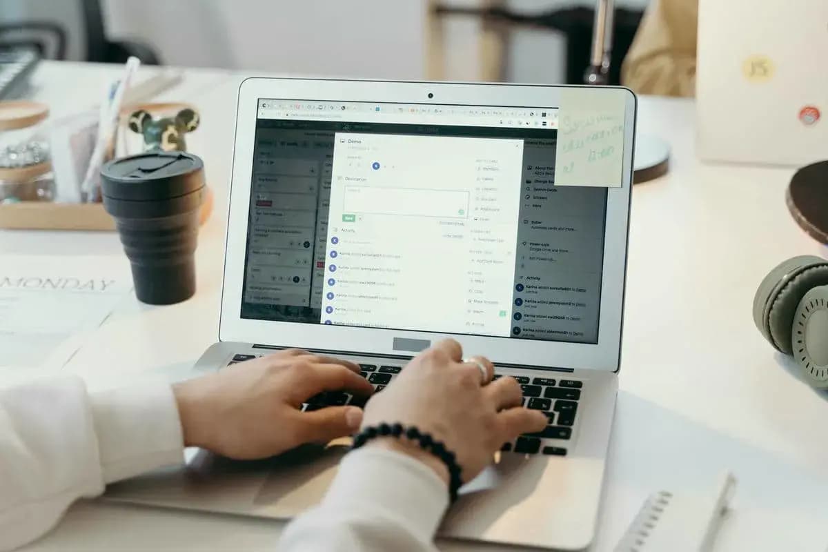 How to hire Email Support Agents