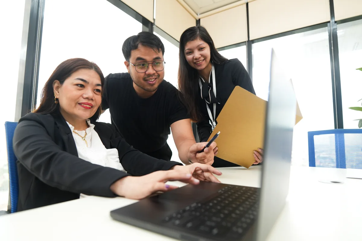 Professional accounts receivable officer working