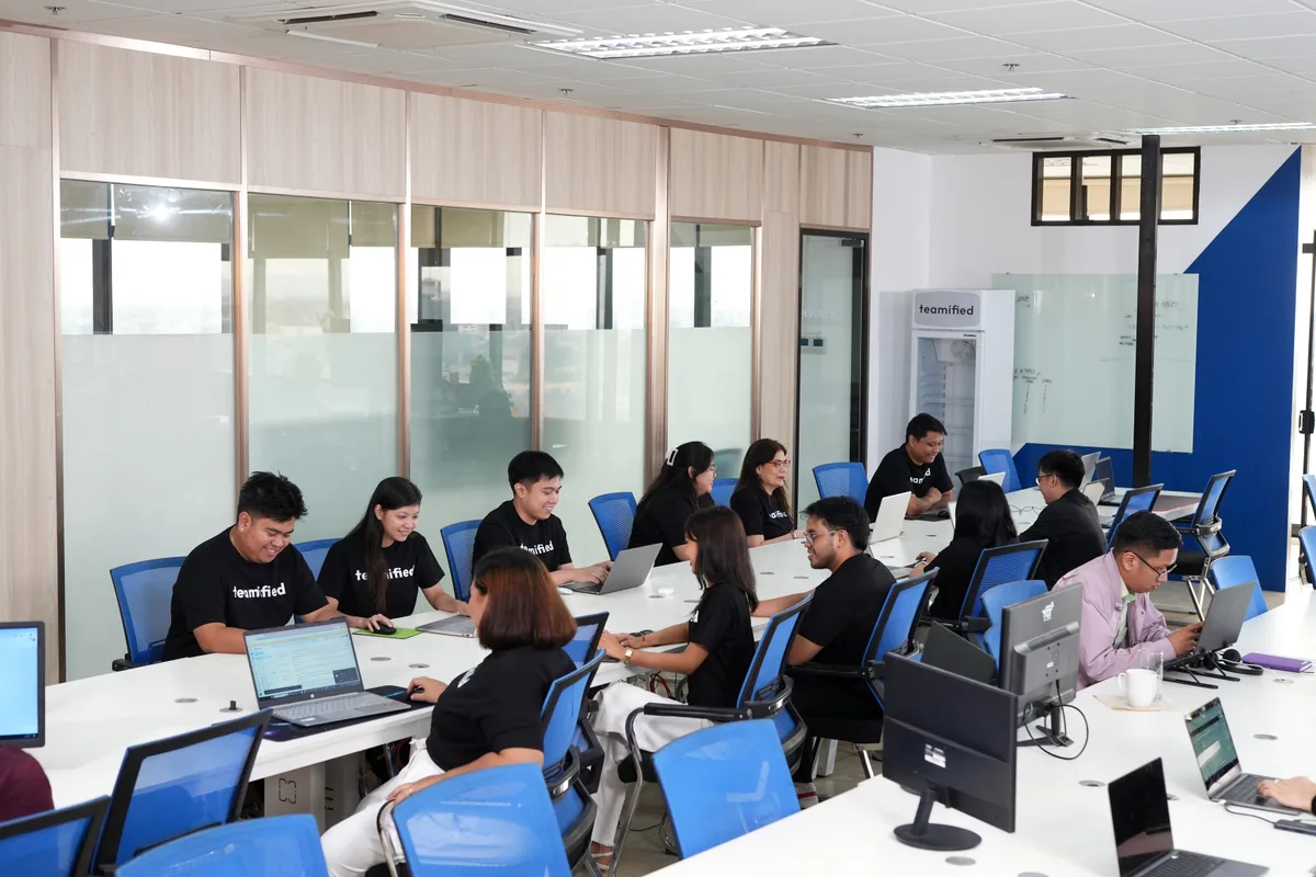 Professional digital marketing specialist analyzing campaign data